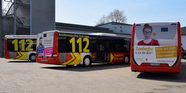 Präsentation der Feuerwehrbusse