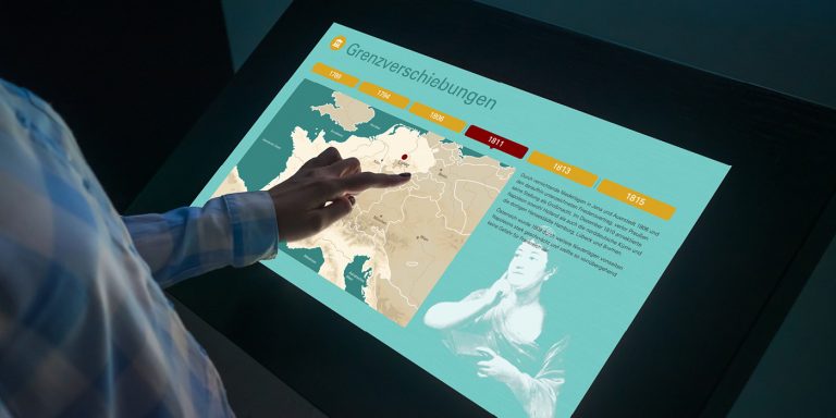 Interaktive Medienstationen zur Ausstellung „Pauline“